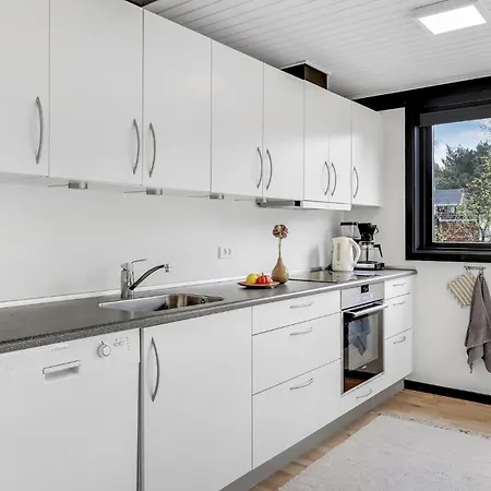 Lyngvejen Aakirkeby Iii Vester Somarken
